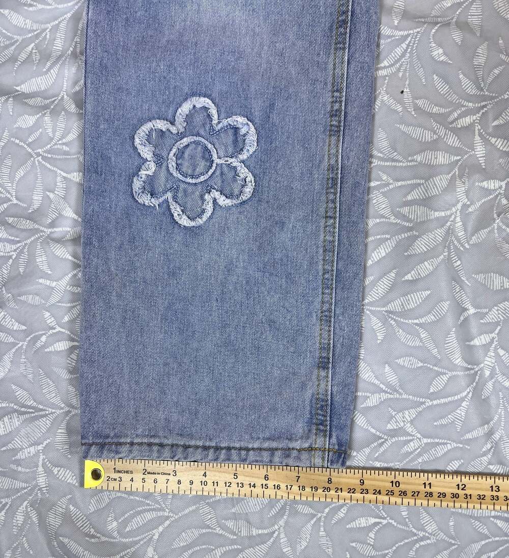 Cali 1850 Floral Embroidered Denim Jeans - Picture 8 of 9